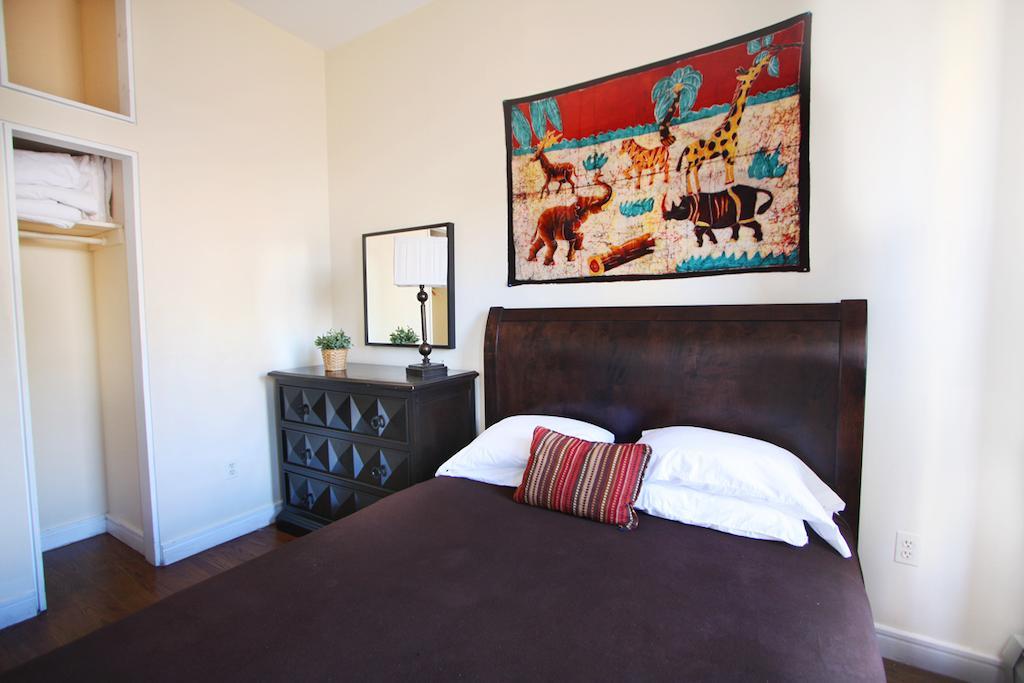 Luxury Living Suites New York Room photo