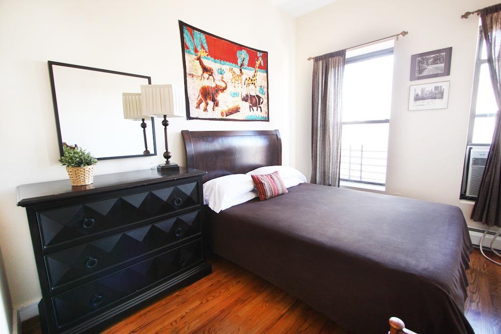 Luxury Living Suites New York Room photo