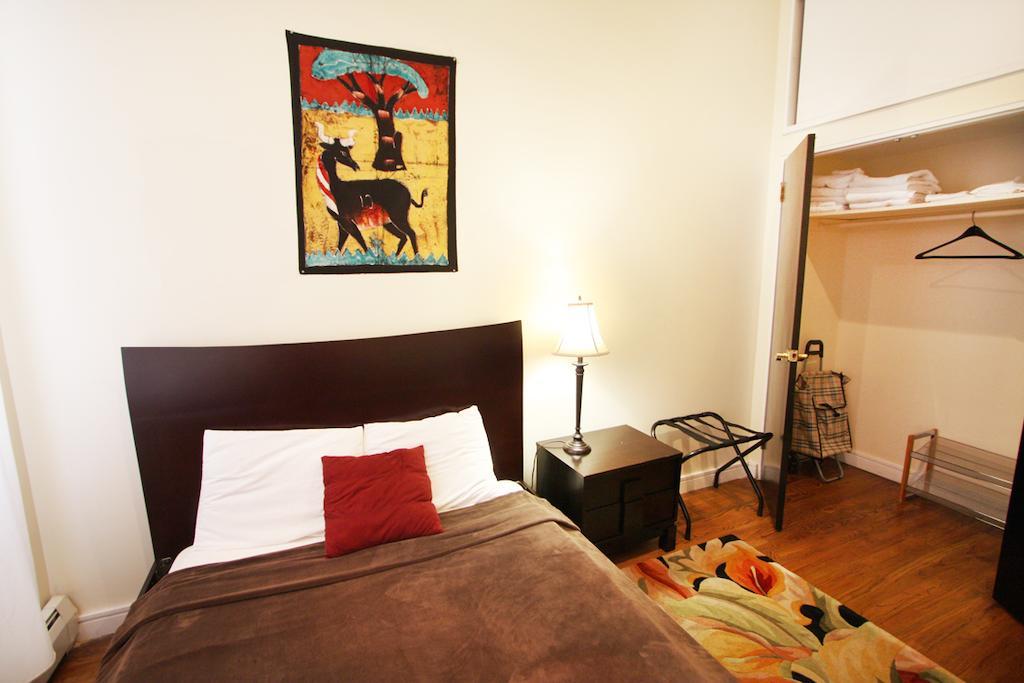 Luxury Living Suites New York Room photo