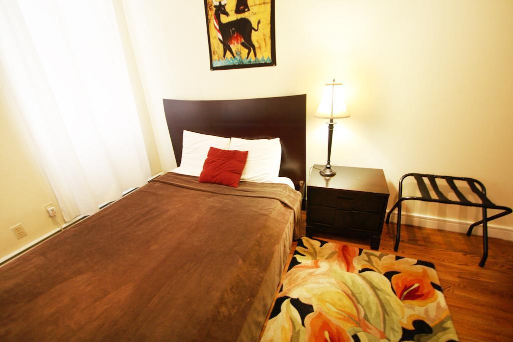 Luxury Living Suites New York Room photo